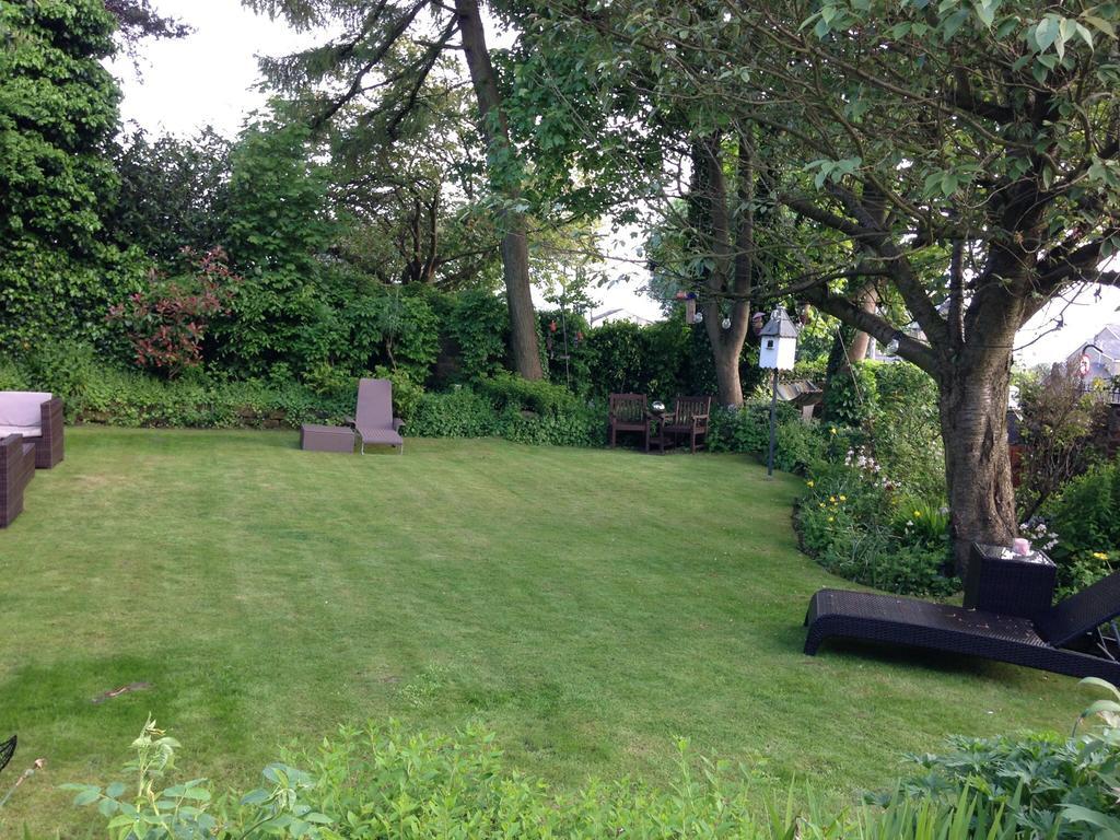 Willow Cottage B&B Yeadon Exteriör bild