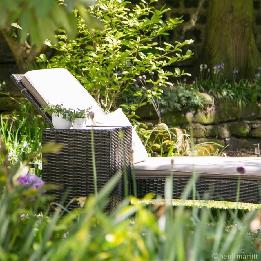 Willow Cottage B&B Yeadon Exteriör bild